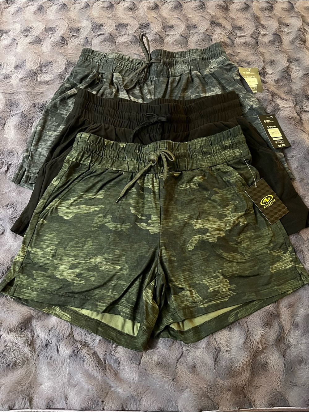 Athletic Works Athleisure Short Camo Athletic Shorts in Green & Black